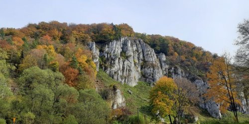 20-10-2021 Ojcowski Park Narodowy zachwyca jesienią